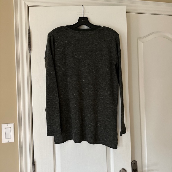 Wilfred Aritzia V Neck Sherbrooke Sweater, Size XS, Green - Picture 12 of 14